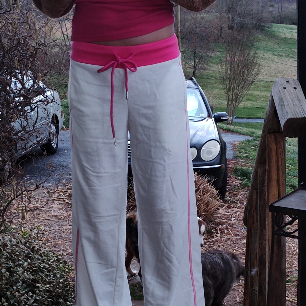 White Wide Leg Low Rise Waist Pants with Pink Waistband